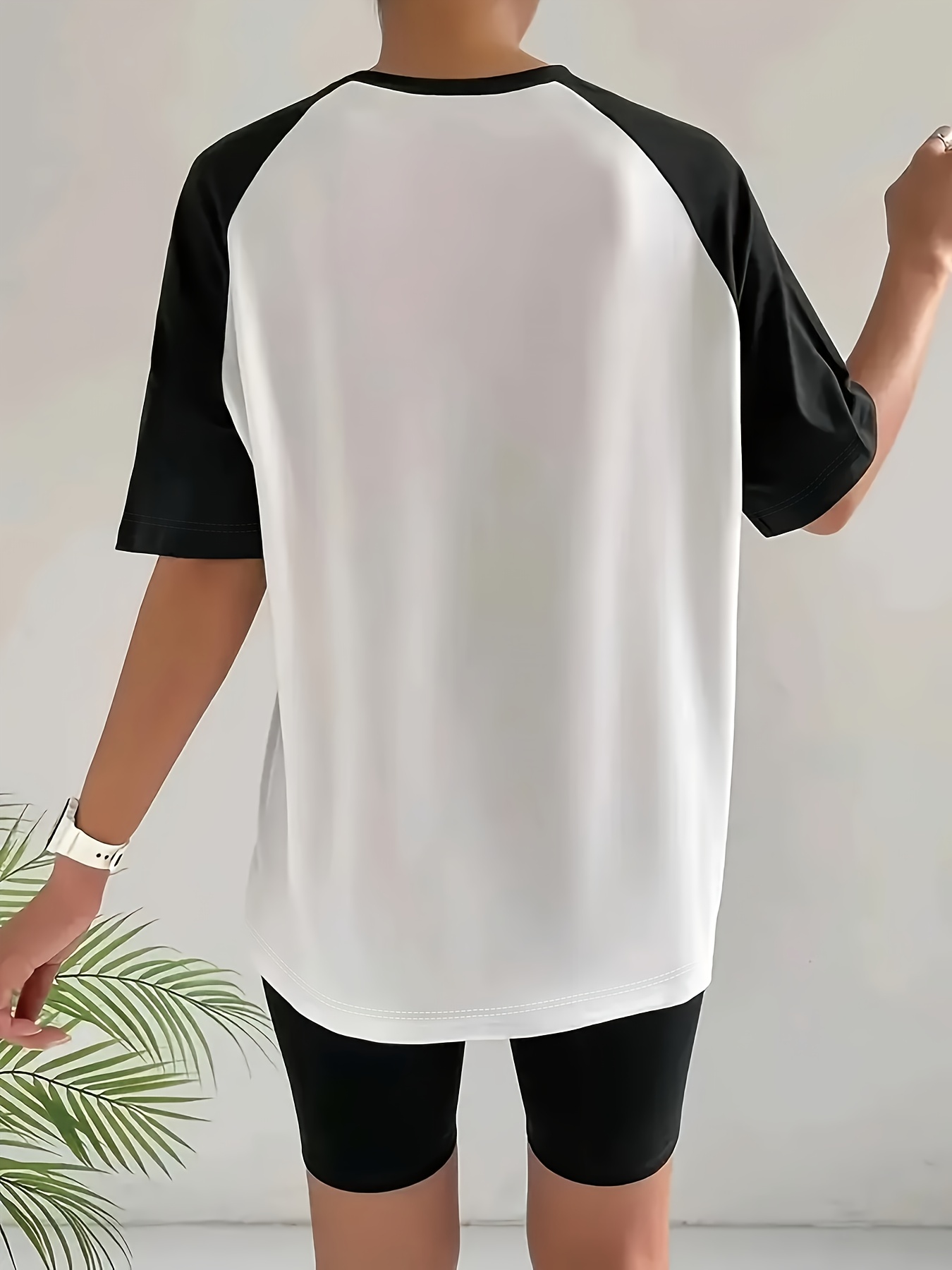 LONDON Graphic Print T-shirt S - огляд і ціна Summer Clothing London